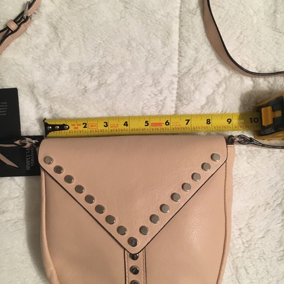 Vera Wang Purse - Picture 4 of 8